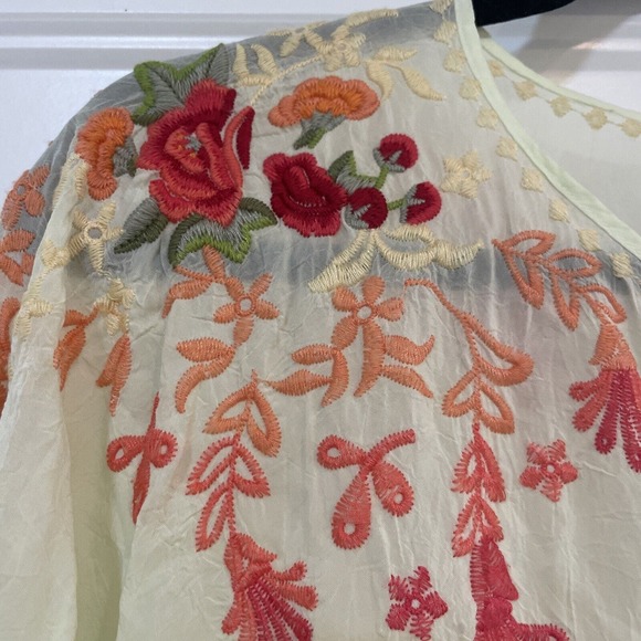 Johnny Was Womens Embroidered Tunic Top Flowers Pale Yellow Size Small - Picture 2 of 11